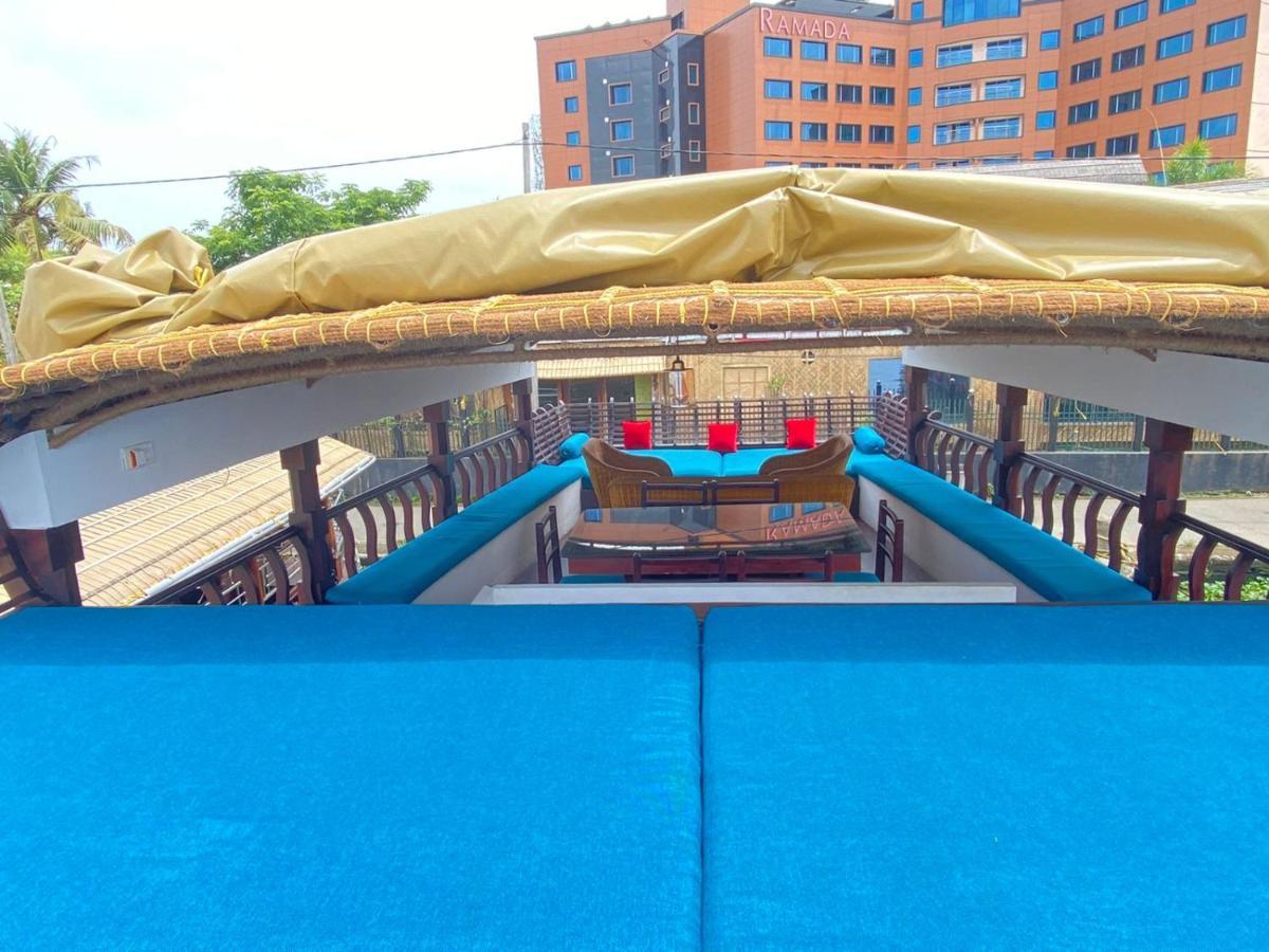 Why Not Houseboat Hotel Alappuzha Ngoại thất bức ảnh