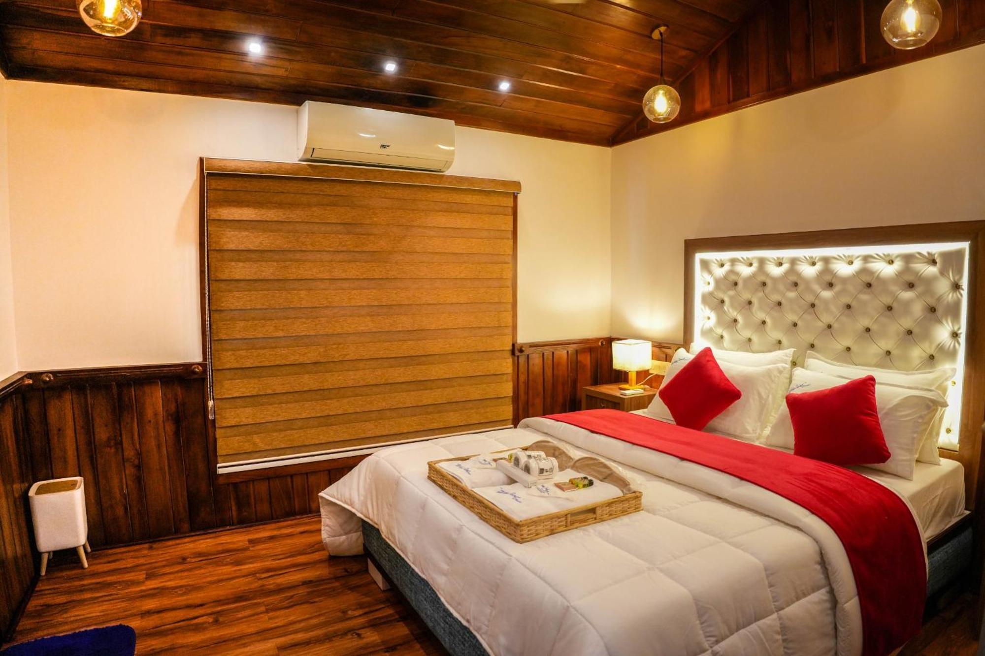 Why Not Houseboat Hotel Alappuzha Ngoại thất bức ảnh